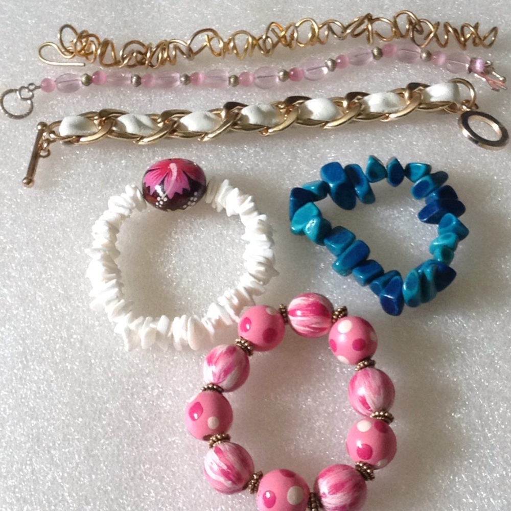 6 bracelet lot